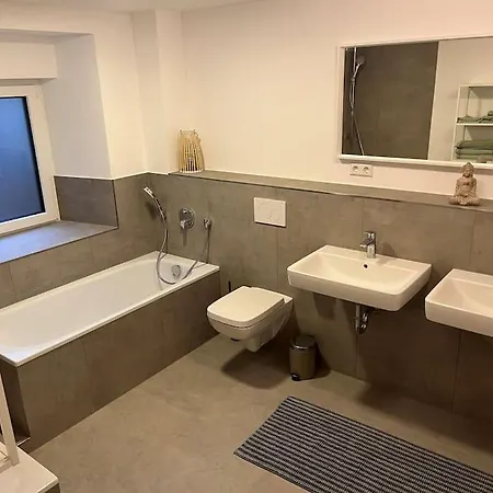 Hochwertige Zwei-Zimmer-Wohnung In Waldbronn Exterior foto