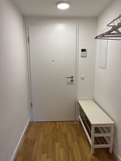 Hochwertige Zwei-zimmer-wohnung In Waldbronn